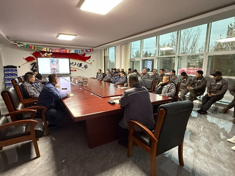 金隆機(jī)械十一月安全生產(chǎn)專(zhuān)題會(huì)議